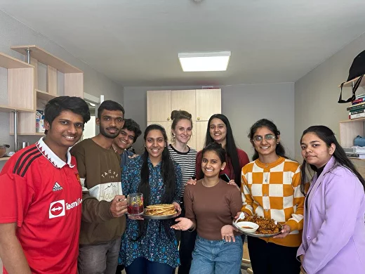 Indian students getting acquainted with Russian cuisine