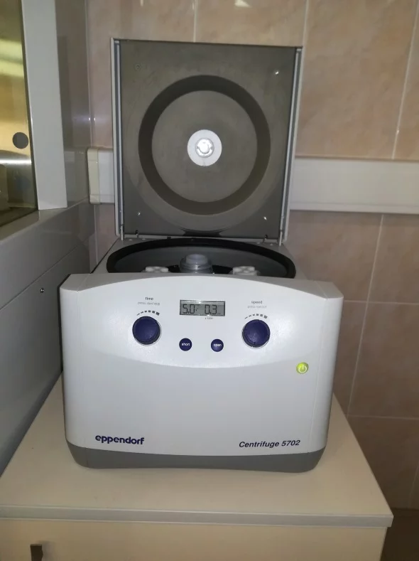 Центрифуга Eppendorf Centrifuge 5702