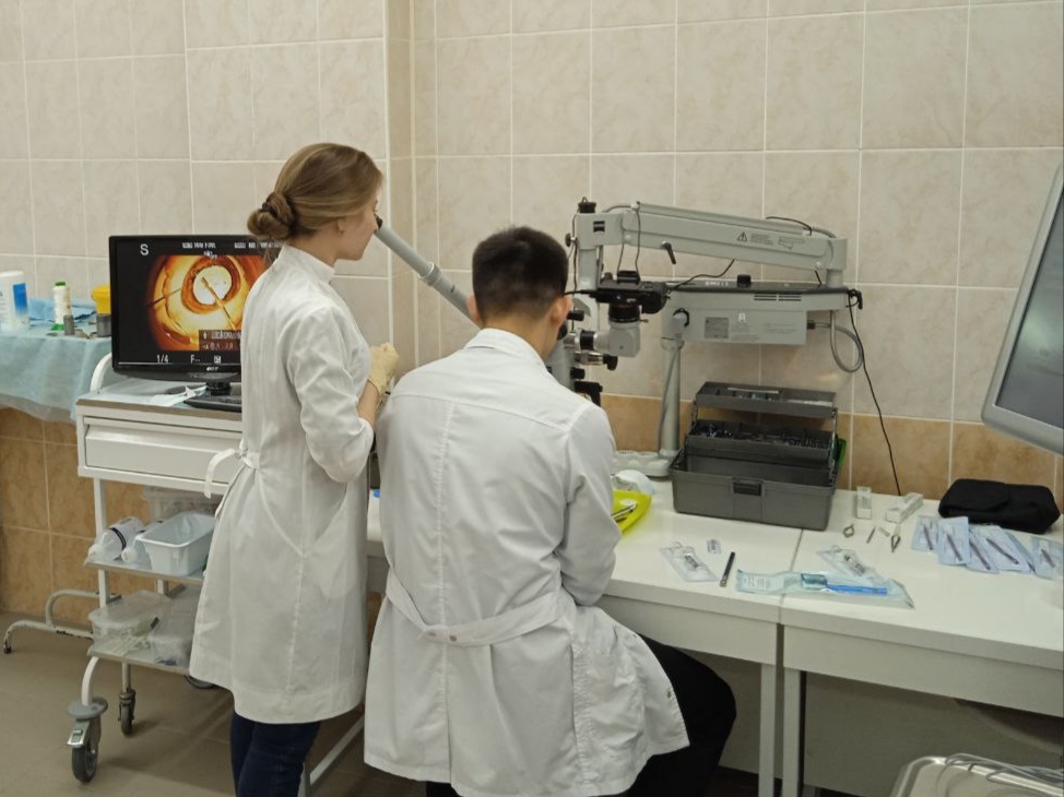 Команда ПИМУ провела мастер-класс микрохирургам глаза из Луганской Народной Республики
